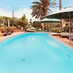 Casa *